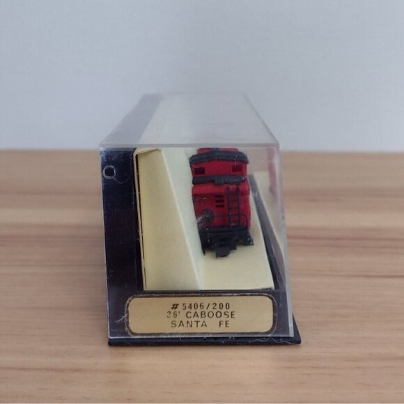 Vintage Bronco Authentic N Scale 36' Caboose Santa Fe - Picture 3 of 6